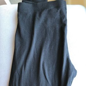 Simple black leggings